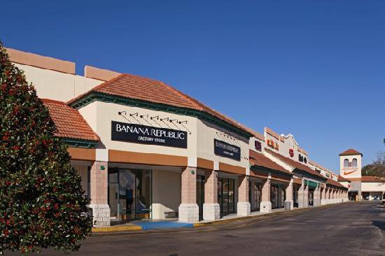 Shopping at St. Augustine Outlets and Kid Activities at World Golf Village | Military Town Advisor